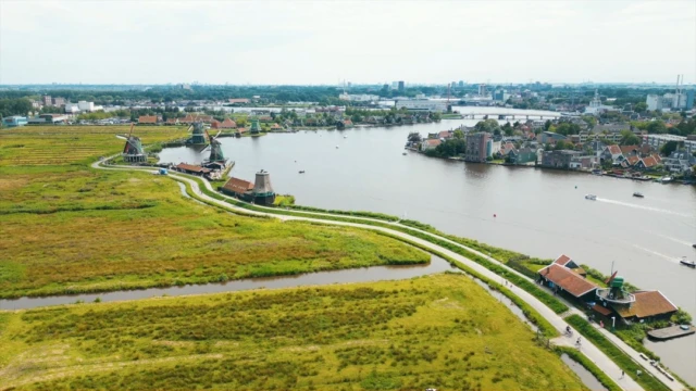 🇬🇧 | Beautiful Zaanse Schans 💚 
#zaanseschans #zaan #zaans #zaanseschanswindmill 

🇳🇱 | Prachtige Zaanse Schans 💚
#zaanseschans #zaan #zaans #zaanseschanswindmill